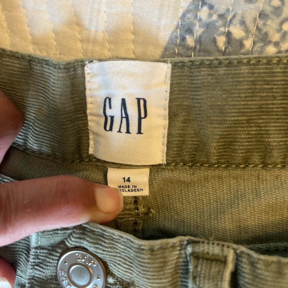 Gap sz 14 army green corduroy shorts